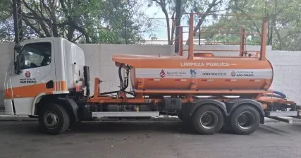 CAMINHÃO IRRIGADEIRA - 6000 L