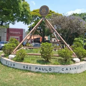 Monumento - Estrela Cadente